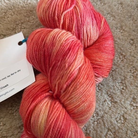 three irish girls orange red skein merino - Picture 3 of 3